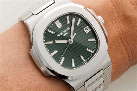 The Complete Guide to the Patek Philippe Nautilus .